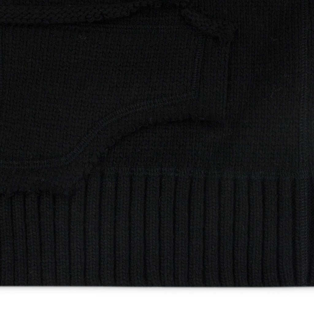 Black Unadorned Sweater Vest