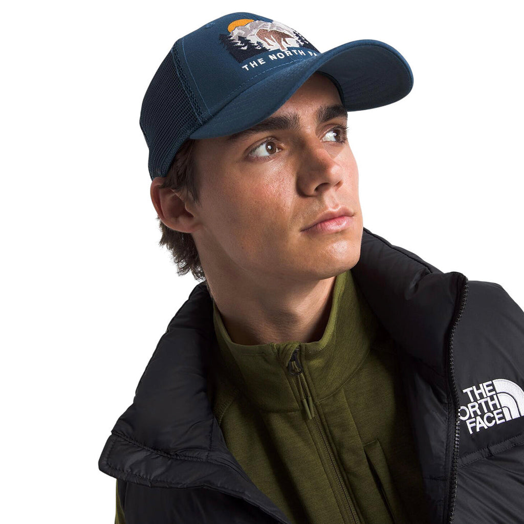 Gorra Embroid Muder Trucker unisex color azul