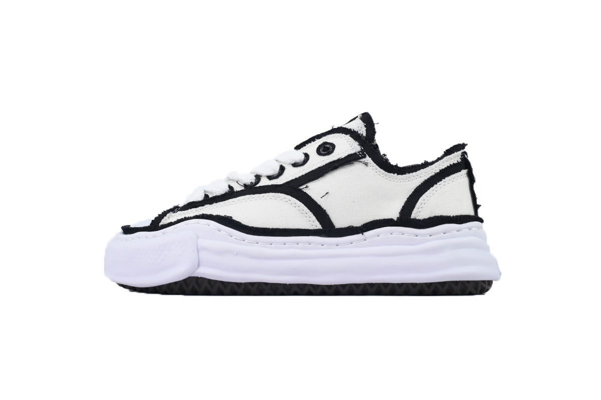 Maison Mihara Yasuhiro Peterson Low Original Sole Overhangin White NO.733 A09FW721