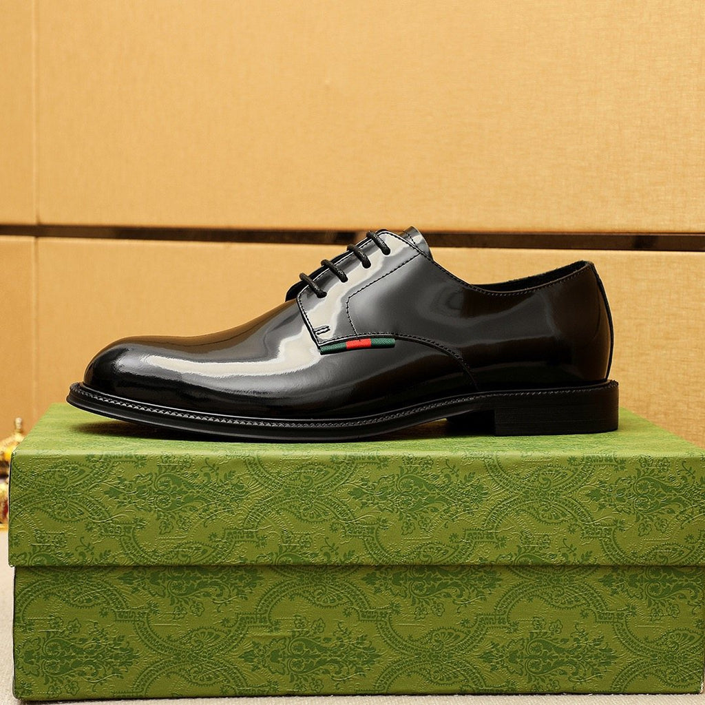 GUCCI Stripe Lace-Up Dress Shoes